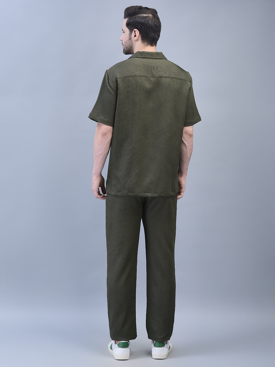 Textured olive lounge set for men – side shot