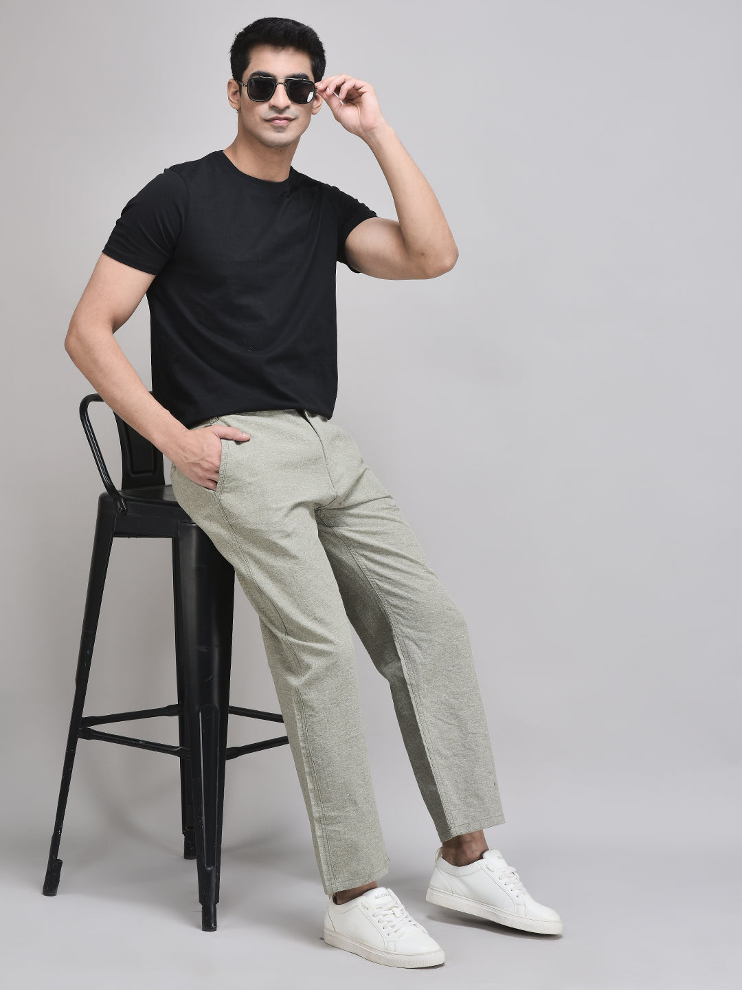 Pure linen trousers for men – front view