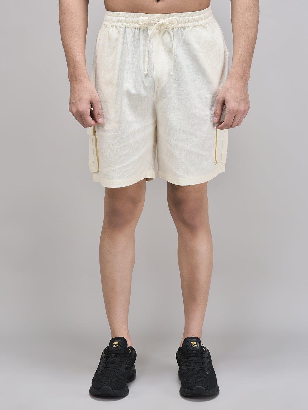 Beige linen shorts for men with cargo pockets