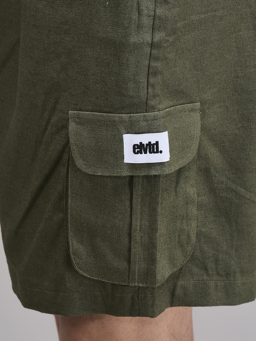 Men’s summer shorts in olive – breathable fabric