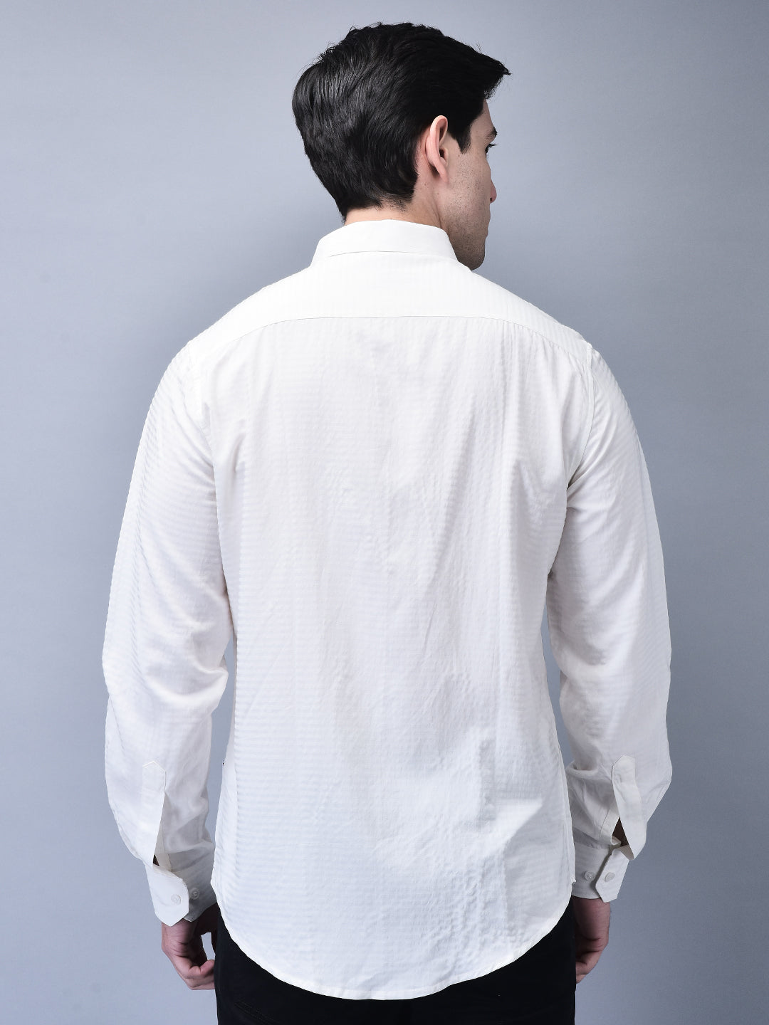 Back view of white slim fit shirt – clean tailored finish